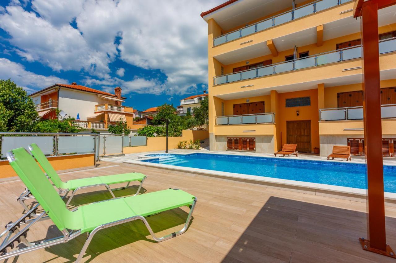 Апартаменты House View Нови-Винодолски Экстерьер фото